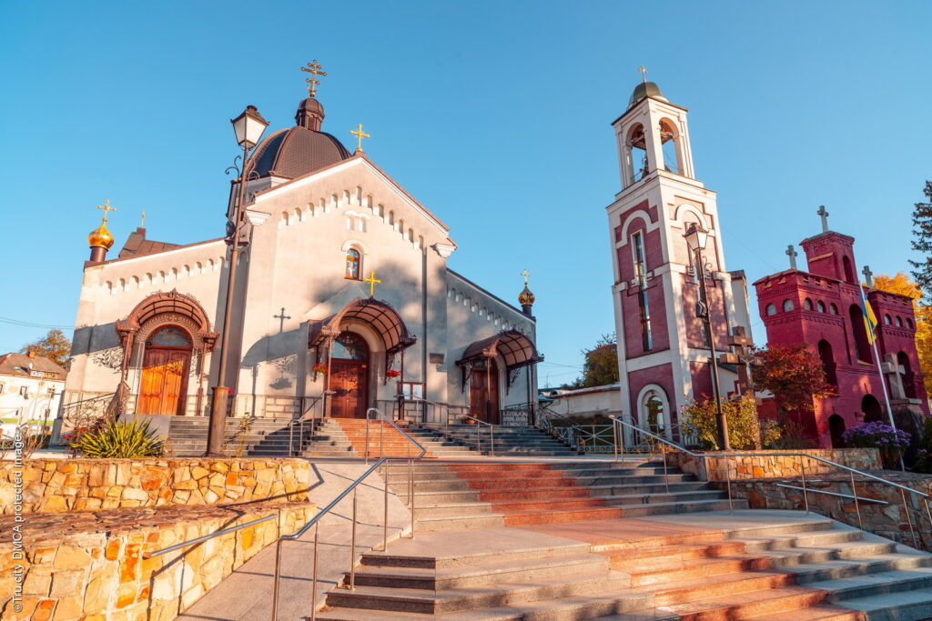 Церковь Святого Николая и колокольня в Трускавце